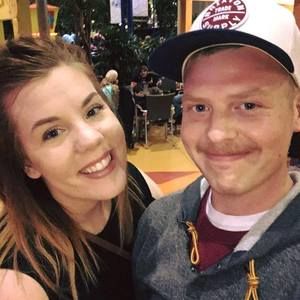 Meet your Posher, Macey